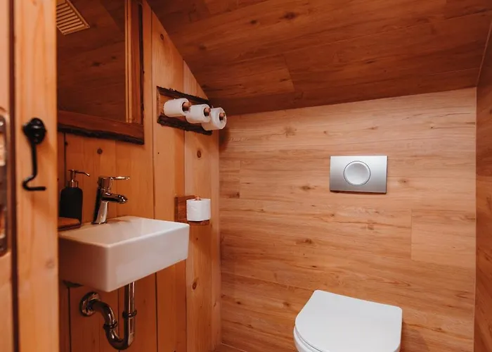 Ranc Mackadam Ranch Mackadam * Tržič