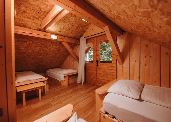 Ranc Mackadam Ranch Mackadam * Tržič